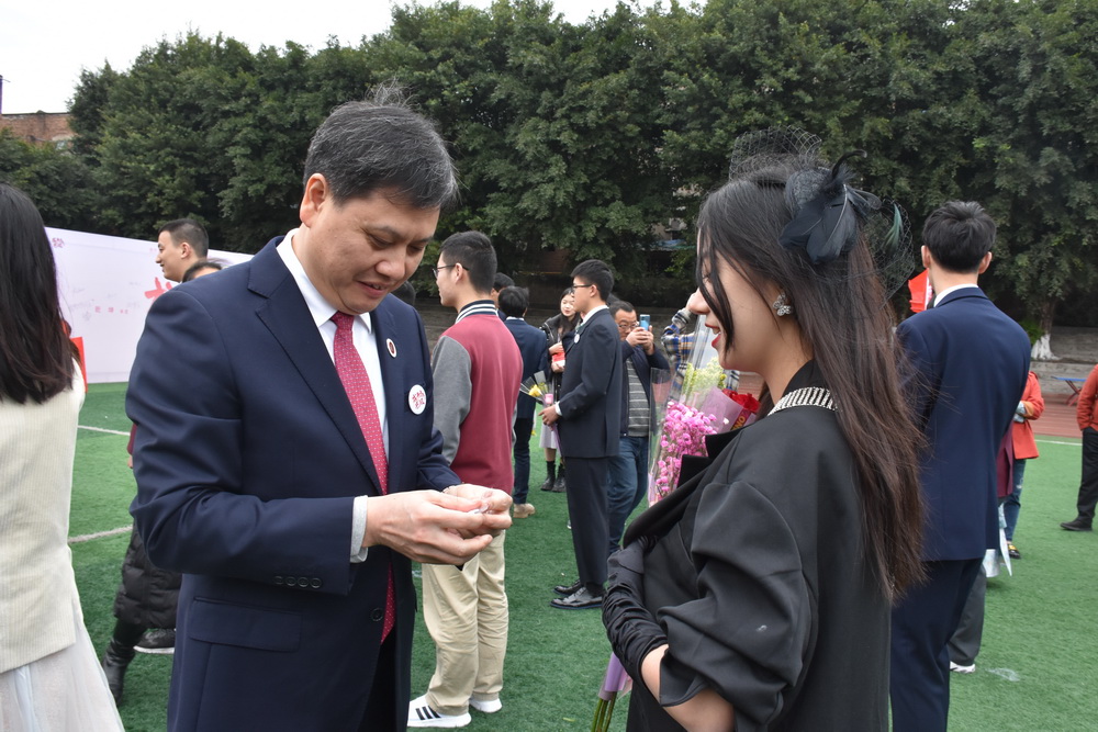 18.别勋章_调整大小.jpg