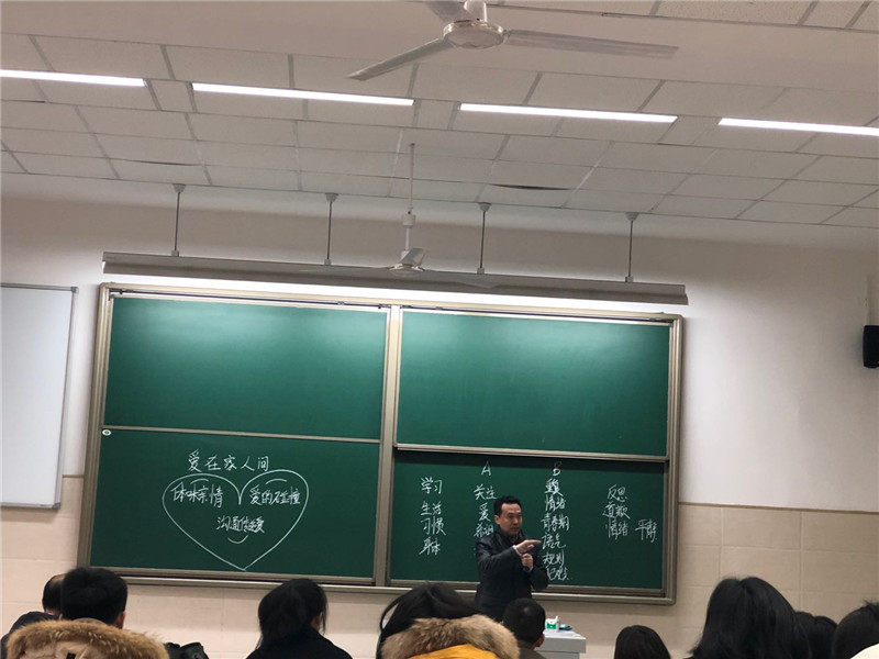 卿校点评.jpg
