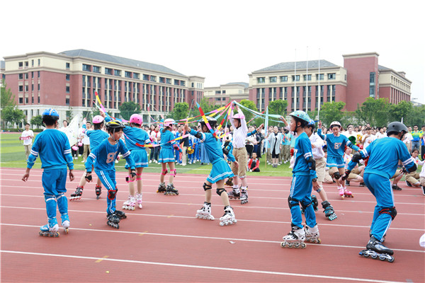 轮滑.jpg